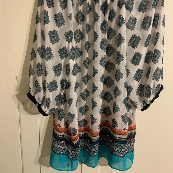 Beautiful Aztec print tunic top. - Picture 2 of 4